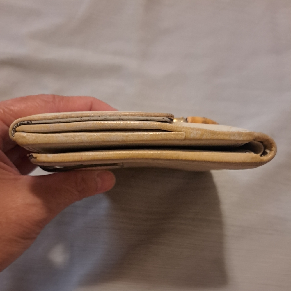 Gucci ivory white bamboo D-ring bifold wallet - Picture 11 of 14